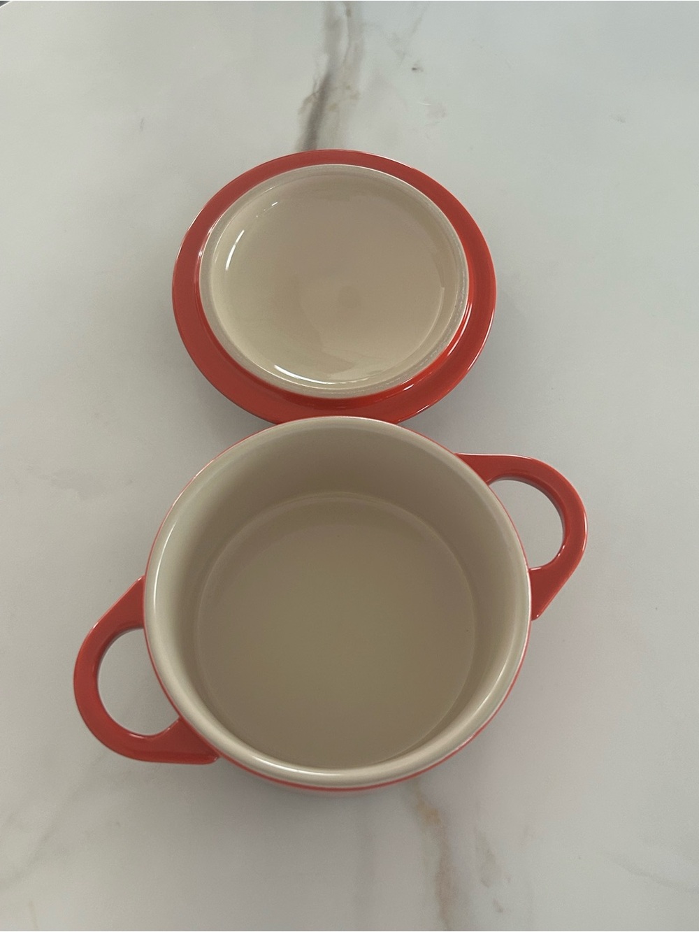 Le Creuset Red and Forest Green Mini Round Round Cocotte - Picture 2 of 7